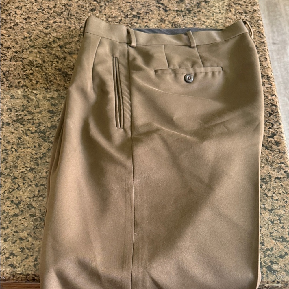 Classic Tan Dress Pants men’s 34-32
